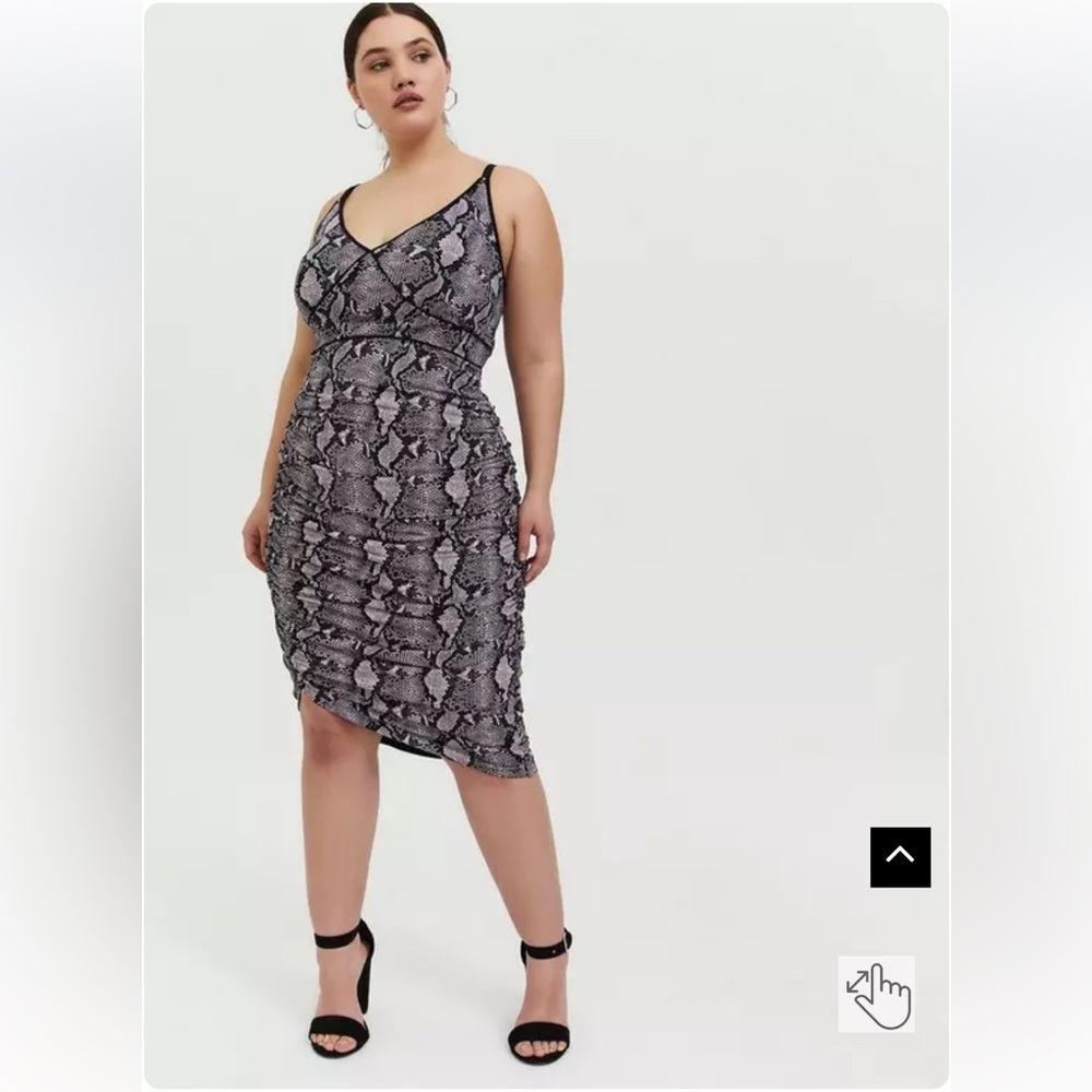 Torrid Mauve Pink Snakeskin Print Studio Knit
Ruched Bodycon Dress 3X - Picture 2 of 12